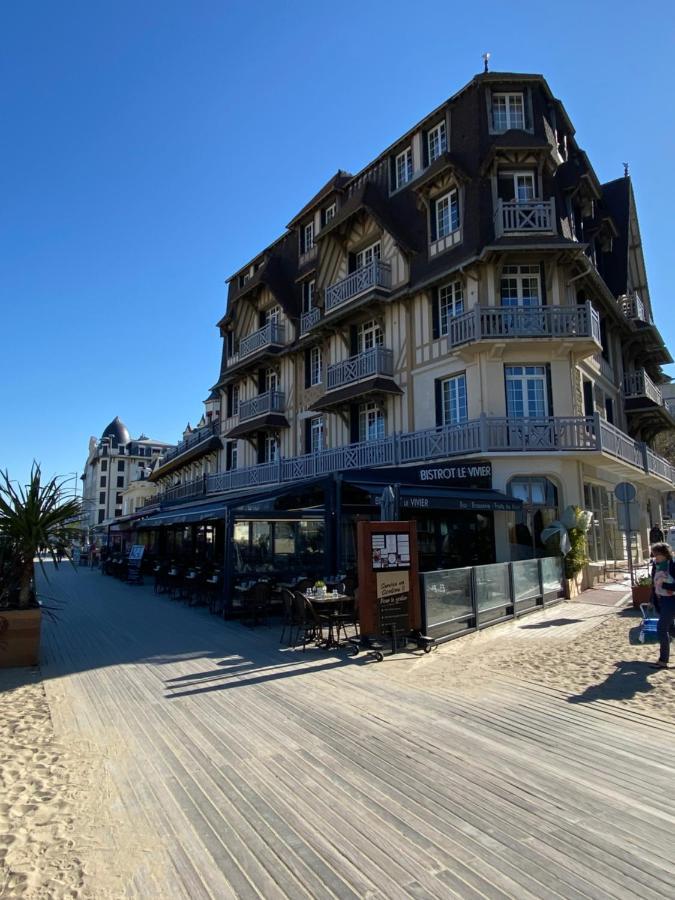 Le Petit Flaubert Lägenhet Trouville-sur-mer Exteriör bild